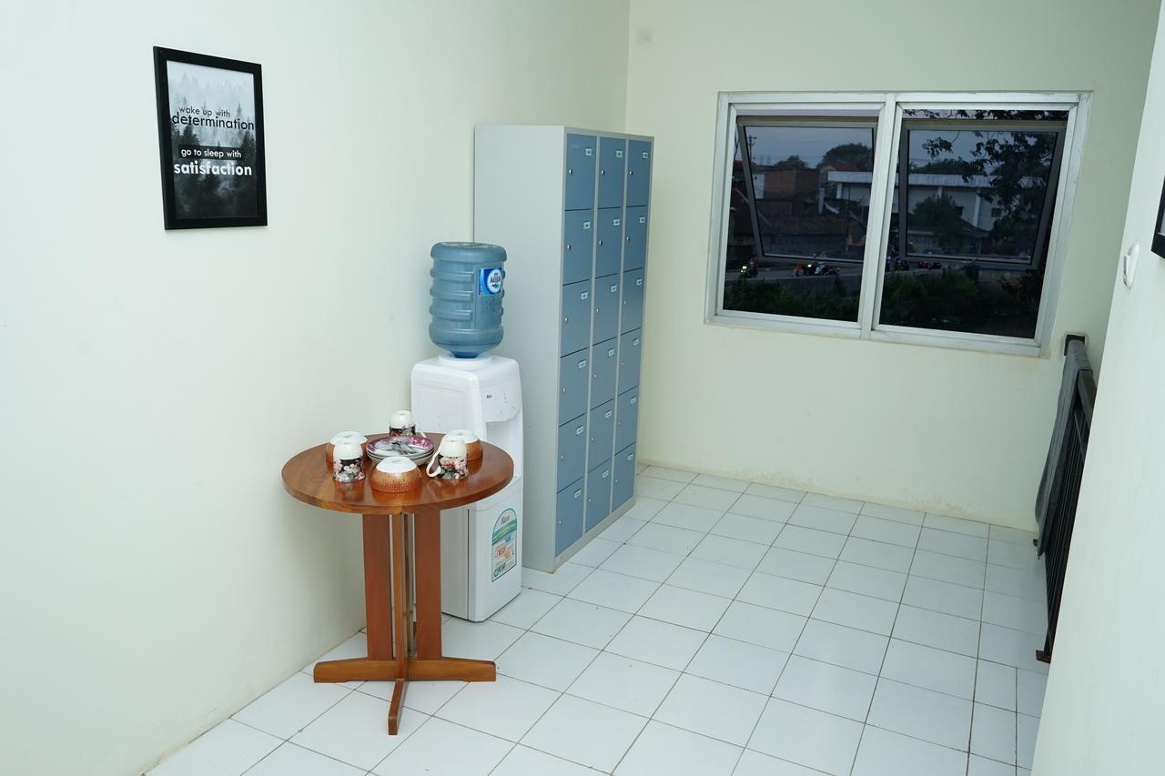Ds Colive Layur Kota Lama Semarang Exterior foto